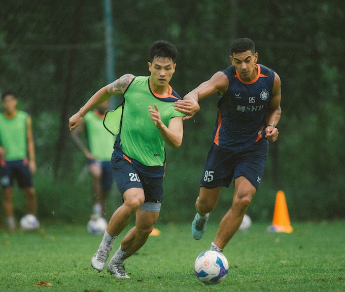 Quang cảnh một buổi tập của SHB Đà Nẵng. Ảnh: FBNV