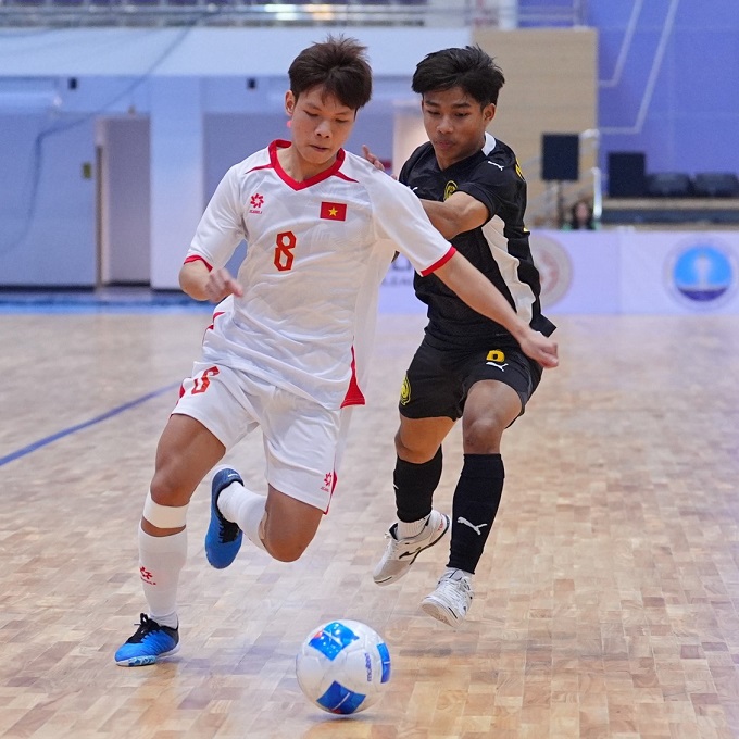 Hai đội có màn rượt đuổi tỉ số kịch tính