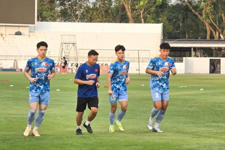 3 cầu thủ U22 Việt Nam tập riêng trước ngày sang Thái Lan_692a21449bfd4.jpeg