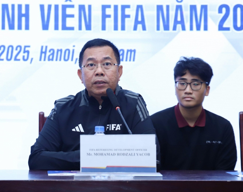 FIFA cử giảng viên đẳng cấp để đào tạo trọng tài Việt Nam_6927ef720ac41.jpeg