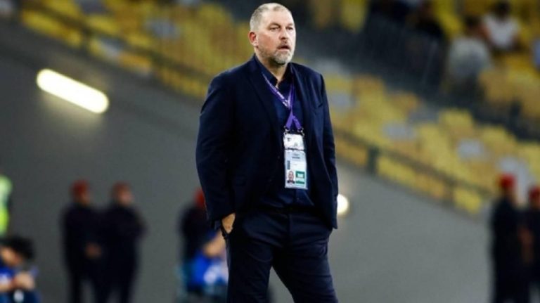 HLV Úc tiết lộ kế hoạch nâng tầm bóng đá Malaysia_692c29cc4c679.jpeg