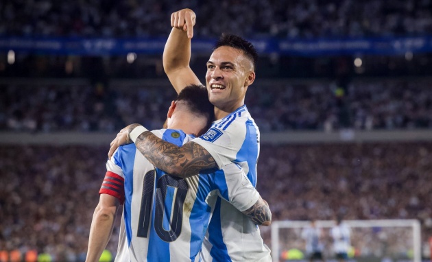 Argentina 1 0 Peru: Messi kiến tạo; Siêu phẩm ngả bàn đèn 694e32039304f.jpeg