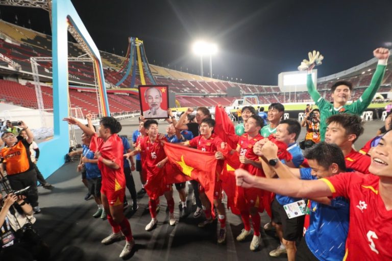 Bóng đá Việt Nam và năm 2026 đầy hy vọng 694ba7221f137.jpeg