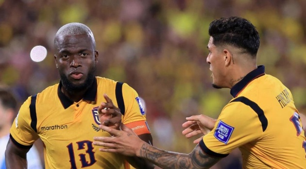 Bước ngoặt thẻ đỏ khiến Argentina gục ngã trước Ecuador 69326ece76634.jpeg