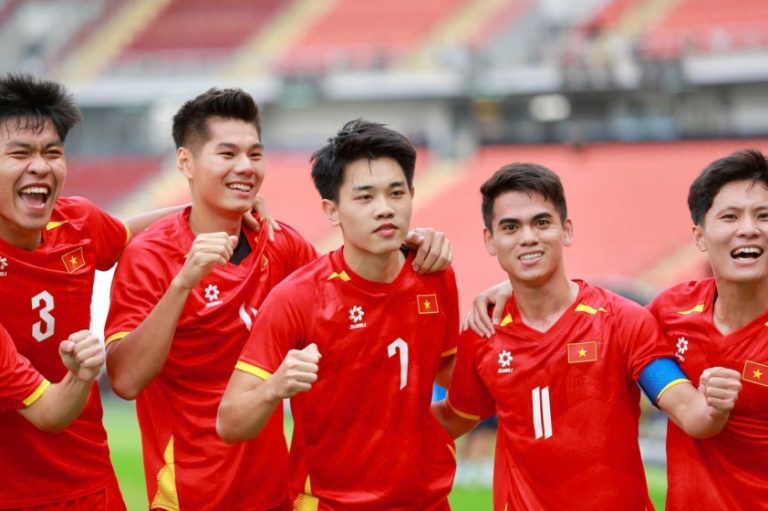 CĐV Philippines dậy sóng khi gặp U22 Việt Nam ở bán kết SEA Games 693b9d106b45d.jpeg