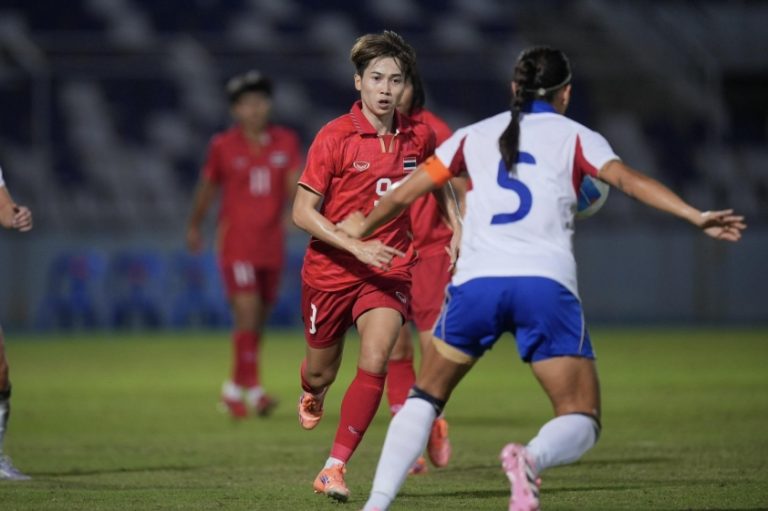 CĐV Thái Lan phản ứng dữ dội khi đội nhà bị loại sốc ở bán kết SEA Games 33 693f12dc29b6b.jpeg