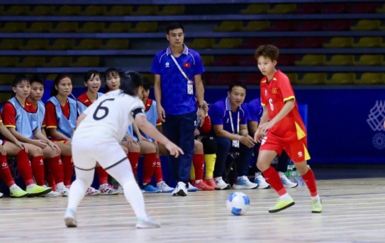 HLV futsal nữ Việt Nam chỉ thẳng lý do giành được HCV SEA Games 6944e58152663.jpeg