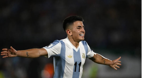 Không Messi, Argentina vẫn còn đó nguồn cảm hứng mang tên Almada 694e31d56fe30.jpeg