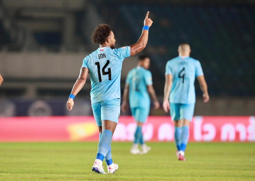 Lập hattrick, Xuân Son tiến sát cột mốc cực khủng ở Việt Nam 69326cb7284d7.jpeg