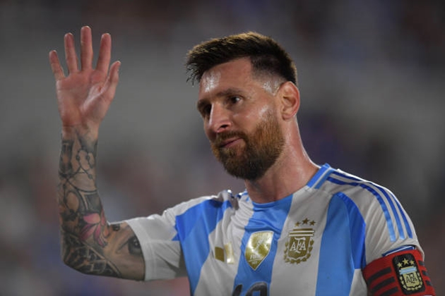 Lionel Messi cân bằng kỷ lục của Cristiano Ronaldo 69326fafa86dc.jpeg