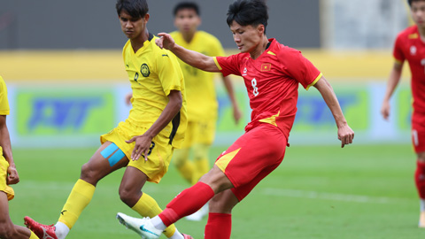 Một khoảng trống giữa sân đang chờ Kim Sang Sik 694b5fd9f13de.jpeg