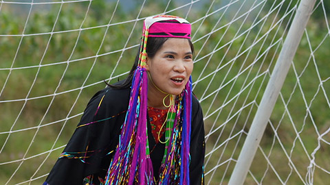 Phụ nữ vùng cao tranh tài ở giải bóng đá các dân tộc thiểu số 6934e87d93e33.jpeg