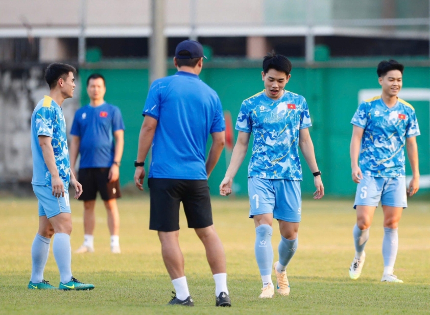 Quốc Việt: ‘Hàng công của U22 Việt Nam đã ổn, chỉ cần…’ 69317d9ef373e.jpeg