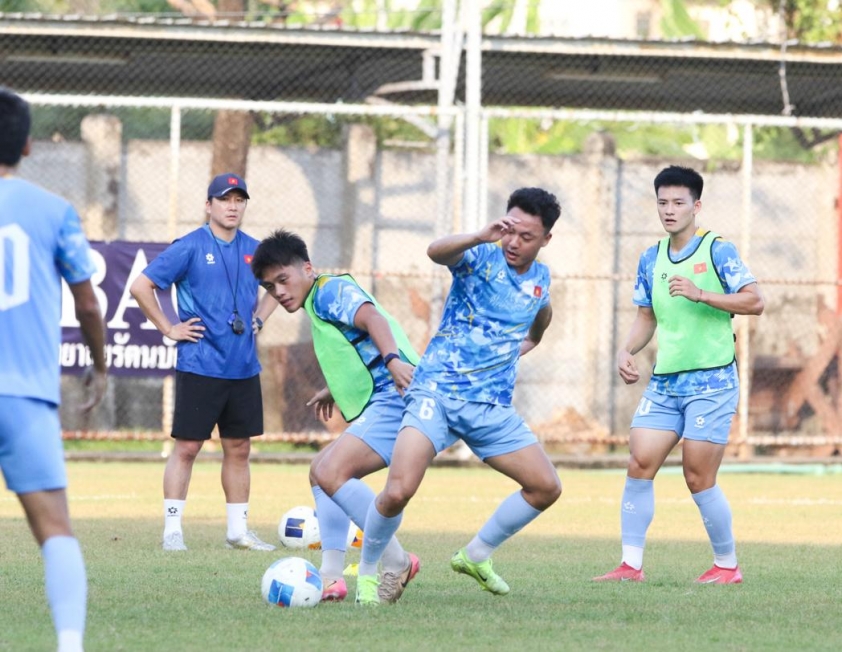 Sắp đương đầu Malaysia, HLV Kim Sang Sik nhận tin vui từ U22 Việt Nam 693598e9b64c8.jpeg