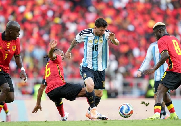 Song sát Messi – Martinez giúp Argentina thắng dễ Angola 69326e66280fb.jpeg