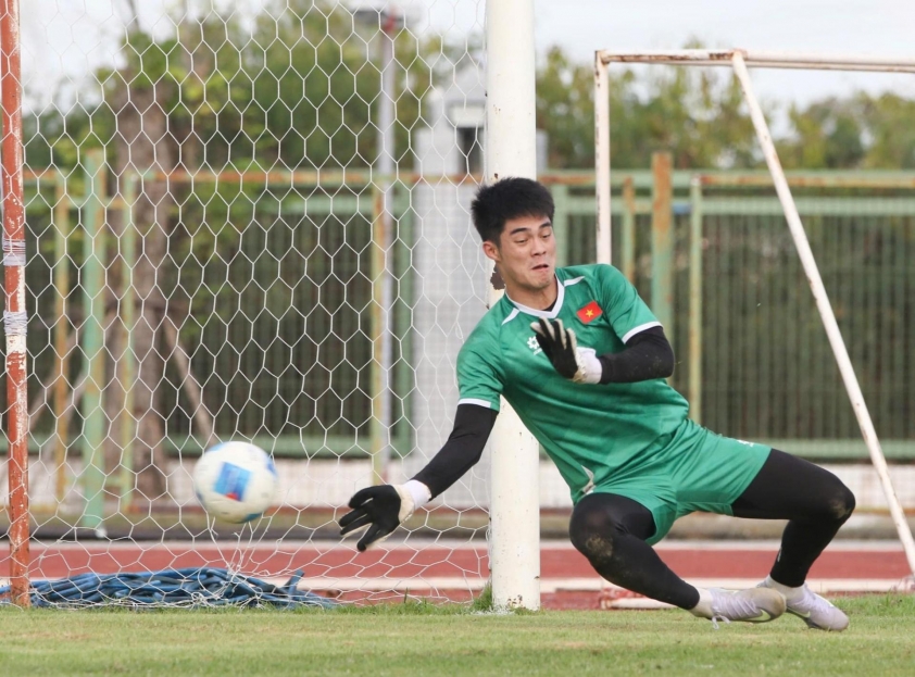 Thủ môn số 1 của U23 Việt Nam khiến HLV Kim Sang Sik lo lắng 694e309dc0727.jpeg