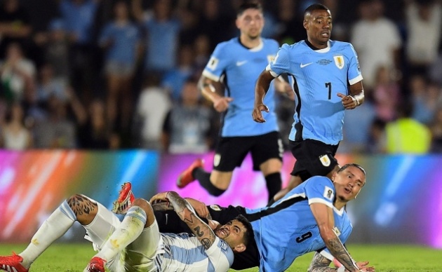 Xô xát, tranh cãi, va chạm và một khoảnh khắc thiên tài cứu cả trận đấu 694e31c043ee2.jpeg