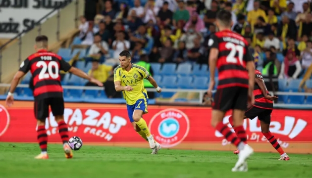 Al Nassr thắng Al Riyadh: Ronaldo gây thất vọng với điểm số thấp nhất 6960ace0007b2.jpeg