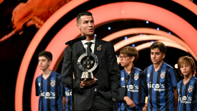 CHÍNH THỨC: Ronaldo đoạt giải thưởng cao quý nhất làng bóng đá Bồ Đào Nha 695ca9cb4f71d.jpeg
