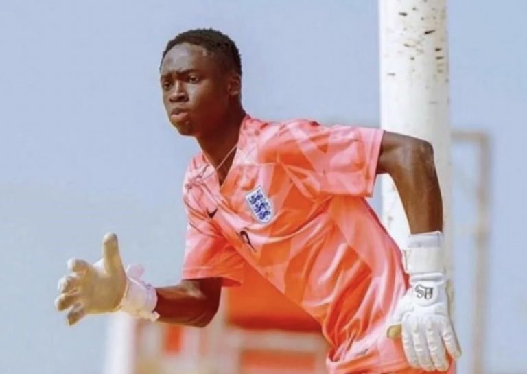 Cò bóng đá giả mạo: Cạm bẫy chết người ở bóng đá Châu Phi 6960ad7de09bd.jpeg