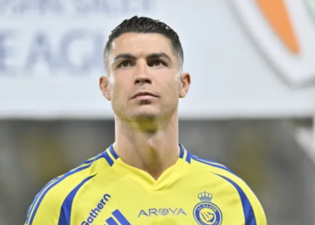 Romano: Al Nassr nỗ lực thuyết phục Ronaldo ở lại 695ca7d0ceebb.jpeg