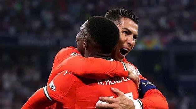 Ronaldo bác bỏ tin đồn, khẳng định sẽ ở lại Al Nassr mùa tới 695ca79fca619.jpeg