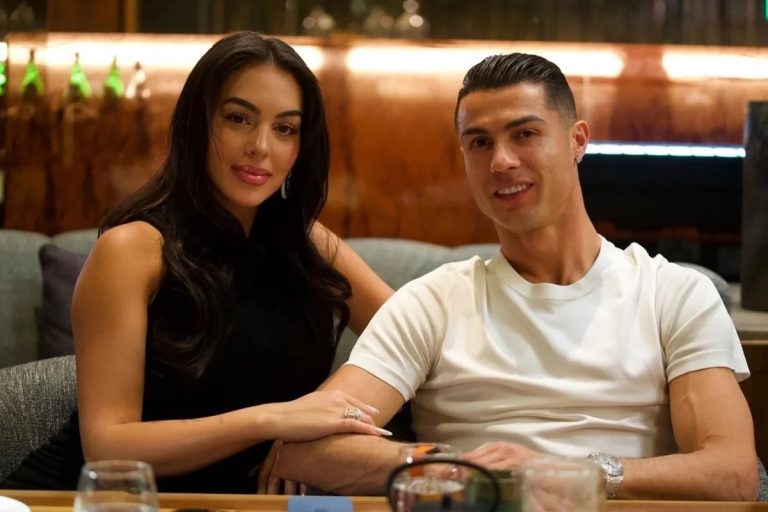 Ronaldo chọn sẵn địa điểm, chốt thời điểm cưới Georgina 695ca55f9a0b7.jpeg