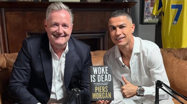 Ronaldo đeo đồng hồ kim cương 1,1 triệu bảng 695ca58c6936b.jpeg