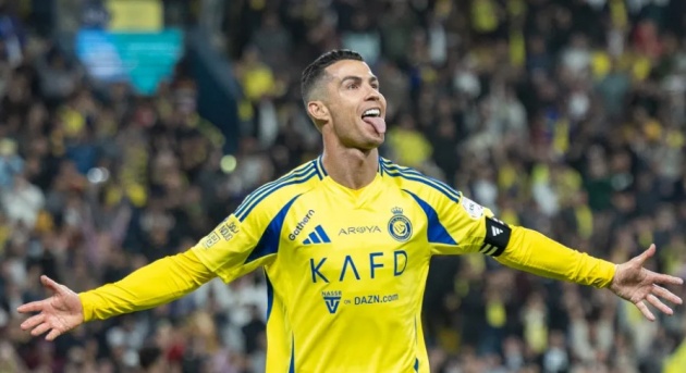 Ronaldo kiếm tiền giỏi nhất năm 2024, bỏ xa Messi 100 triệu bảng 695ca8a6c6390.jpeg