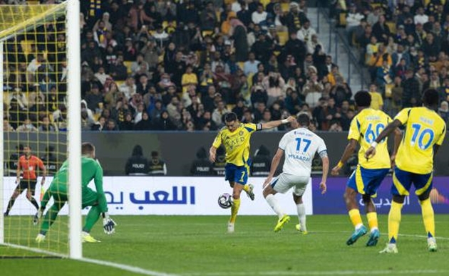 Ronaldo tiếp tục nổ súng, Al Nassr thắng dễ Al Fateh trên sân nhà 6960ac270ae3d.jpeg