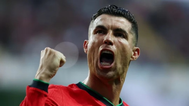 Ronaldo: ‘Tôi toàn diện, vĩ đại nhất lịch sử. Không ai có thể sánh với tôi’ 6960abc42d42e.jpeg